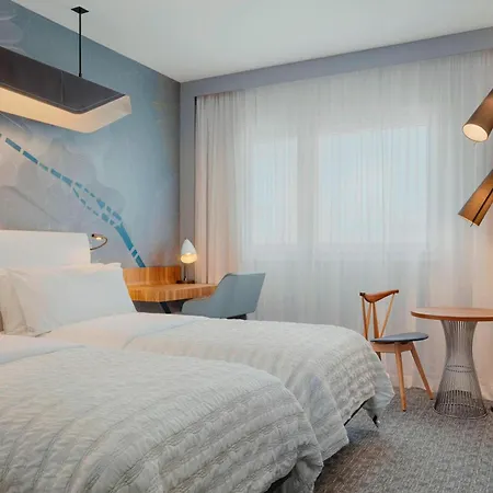 Hotel Le Meridien Arc De Triomphe 4*